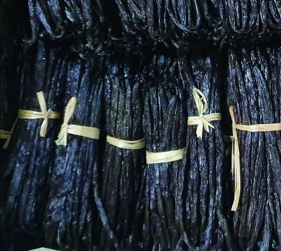 Vanille Misiaraka Black
